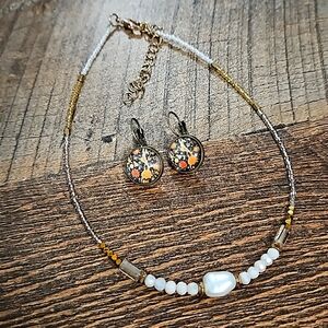 09. Vintage pair of earrings and necklace